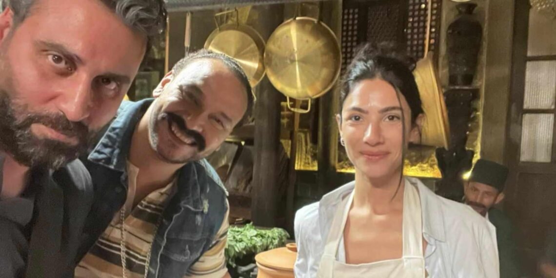 تعرف على تفاصيل مسلسل "مطعم الحبايب" الذي يشارك فيه محمد يوسف كضيف شرف، واستمتع بمشاهدة أحدث الصور والكواليس.